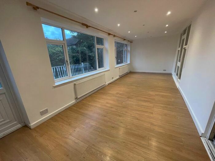 8 Bedroom Detached House To Rent In Sussex Place, Slough, SL1