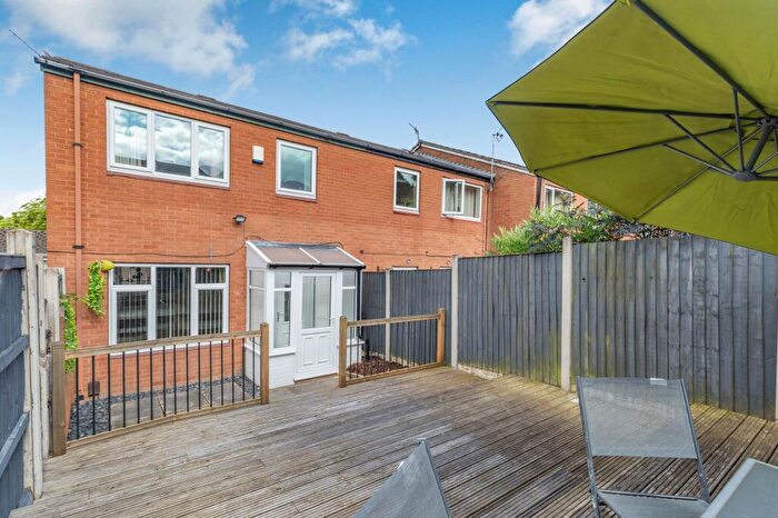 3 Bedroom End Of Terrace House To Rent In Cottingley Gardens, Leeds, LS11