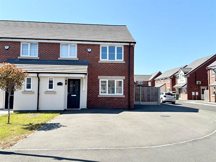 3 Bedroom Semi-Detached House To Rent In Healey Close, Sileby, LE12