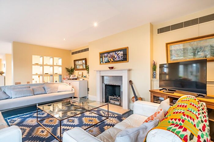 2 Bedroom Flat To Rent In Holbein Place, London, SW1W