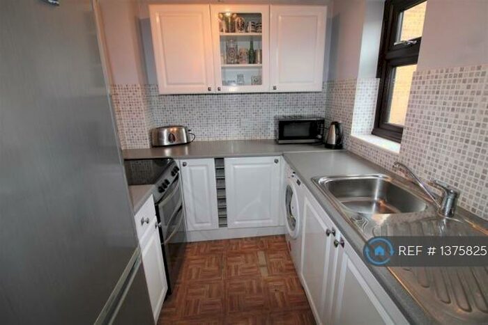 1 Bedroom Semi-Detached House To Rent In Doyle Close, Erith, DA8