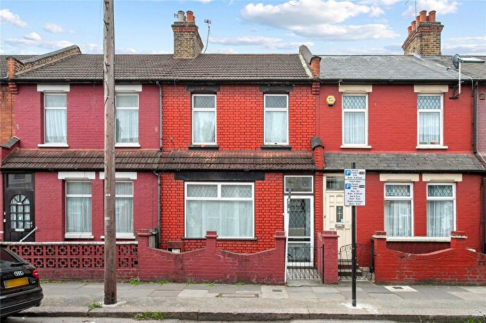 3 Bedroom Terraced House To Rent In Rosebery Avenue, London, N17