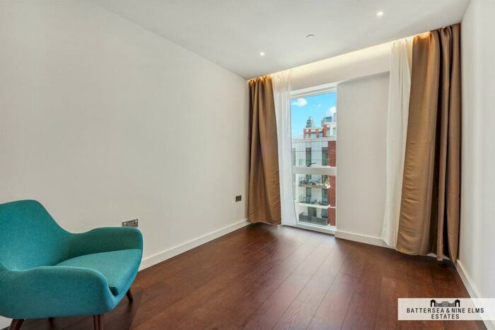 2 Bedroom Apartment To Rent In Kennedy Building, Lexington Gardens, SW11