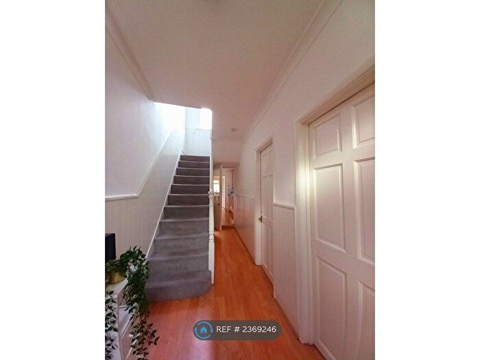 4 Bedroom Terraced House To Rent In Park Road, London, N8