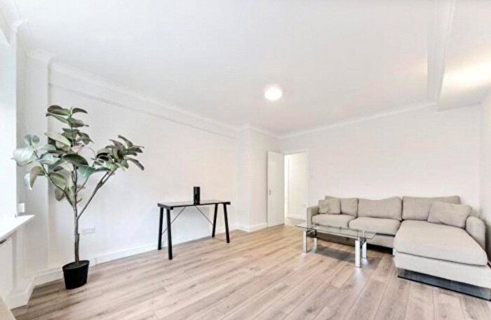 1 Bedroom Flat To Rent In Warren Court, - Euston Road, Fitzrovia, London, NW1