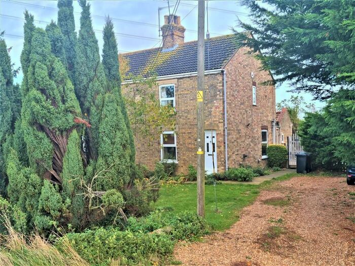 2 Bedroom Cottage To Rent In Harps Hall Road, Walton Highway, Wisbech PE14