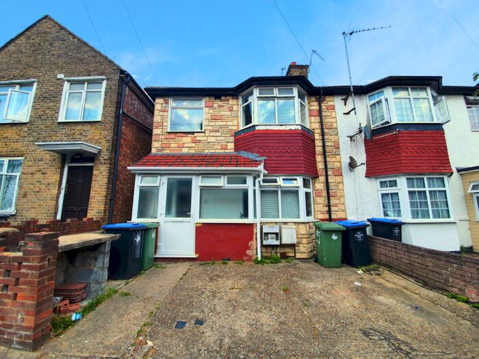 1 Bedroom Maisonette To Rent In Rosebank Avenue, Wembley, Greater London, HA0