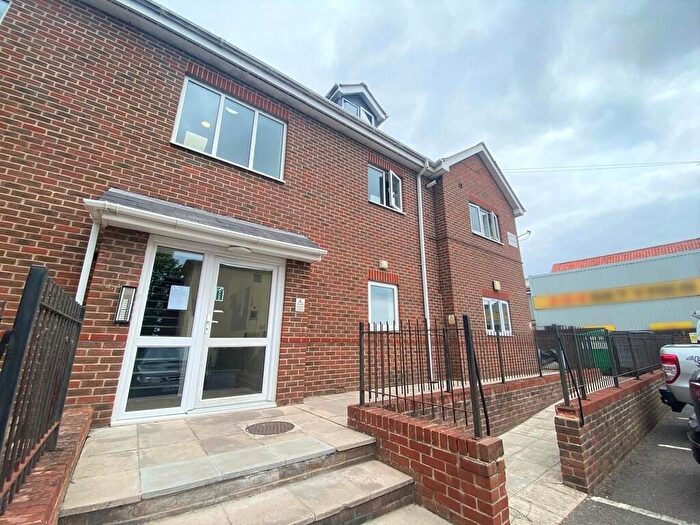 2 Bedroom Flat To Rent In Waterworks Road, Drayton, PO6