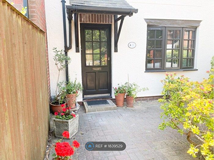 3 Bedroom Terraced House To Rent In Vallis Close, Poole, BH15