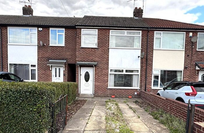 3 Bedroom Terraced House To Rent In Wesley Close, Beeston, Leeds, LS11