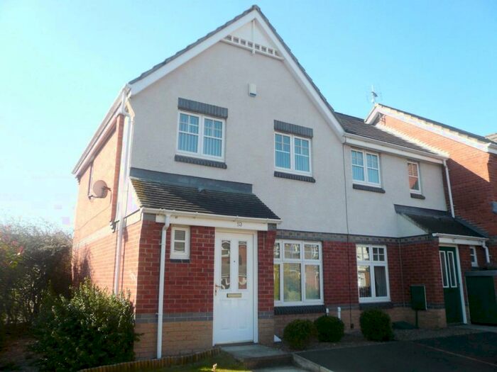 3 Bedroom End Of Terrace House To Rent In Wearhead Drive, Eden Vale, Sunderland, SR4