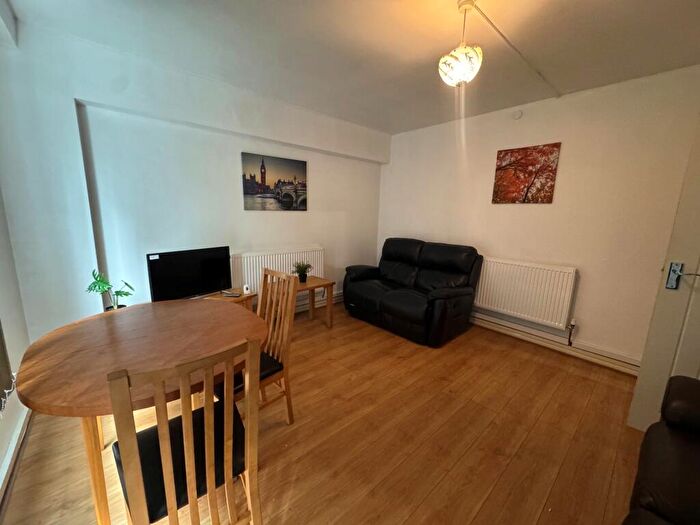 1 Bedroom Apartment To Rent In Leeds, LS7