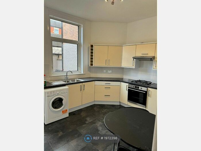 2 Bedroom Terraced House To Rent In Dukinfield Road, Hyde, SK14