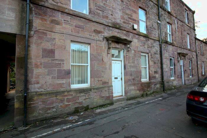2 Bedroom Ground Flat To Rent In Castle Street, Maybole, Ayrshire, KA19