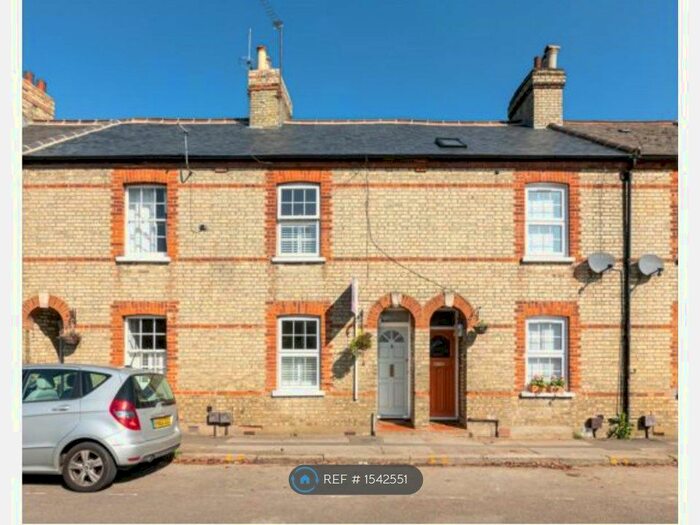 3 Bedroom Terraced House To Rent In Chipping Close, Barnet, EN5