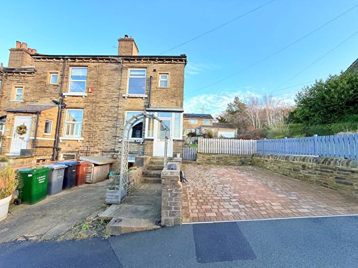 3 Bedroom Terraced House To Rent In New Brighton, Bingley, BD16