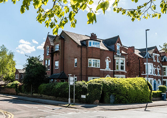 2 Bedroom Apartment For Sale In Musters Road, West Bridgford, NG2