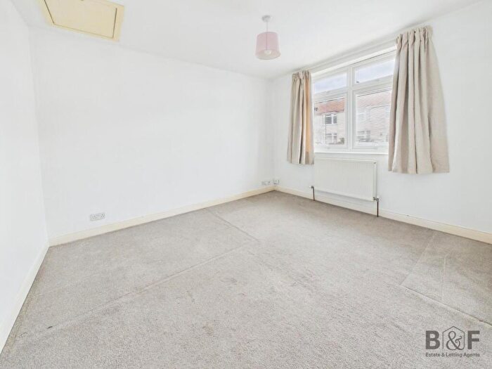 2 Bedroom Semi-Detached Bungalow To Rent In Park Road, Staple Hill, Bristol, BS16