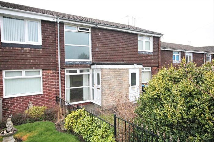 2 Bedroom Flat To Rent In Ennerdale Grove, West Auckland, DL14