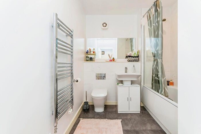 1 Bedroom Flat For Sale In Fairfield Road, Croydon, CR0