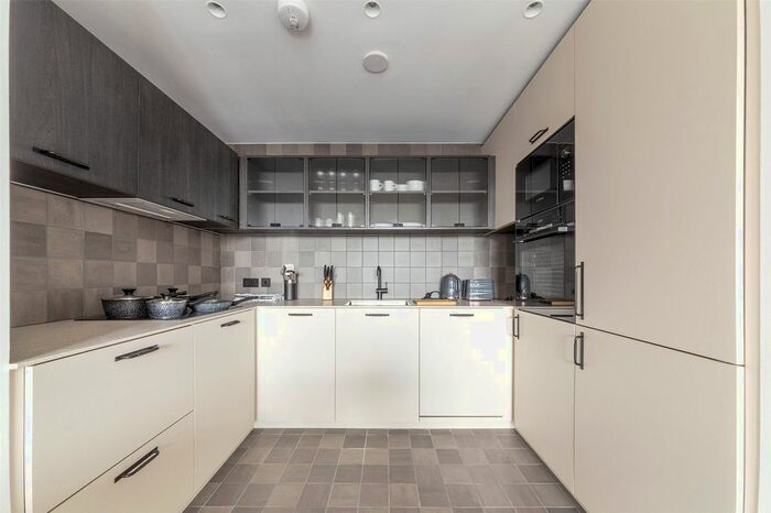 2 Bedroom Flat To Rent In North Apartments, Lawrence Road, London, N15