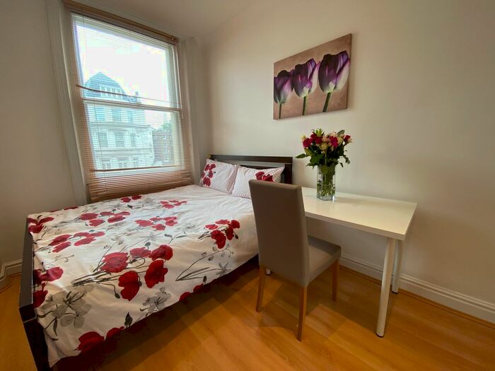 2 Bedroom Flat To Rent In Cromwell Road, London, SW7