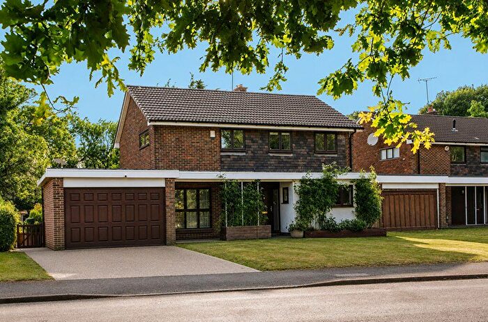 4 Bedroom Detached House For Sale In Fairoak Close, Kenley, CR8