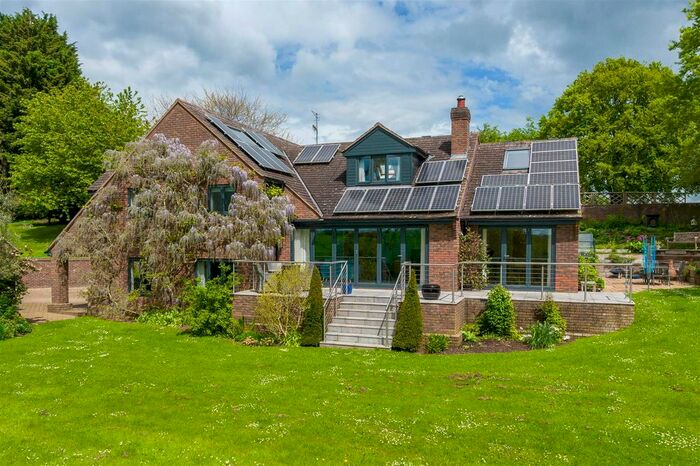 5 Bedroom Detached House For Sale In Grange Lane, Rushwick, Worcester, WR2