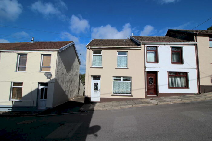 3 Bedroom End Of Terrace House To Rent In Jones Street, Cilfynydd, CF37
