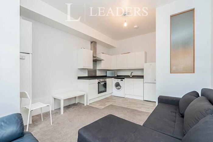 2 Bedroom Apartment To Rent In London Road Southampton, SO15