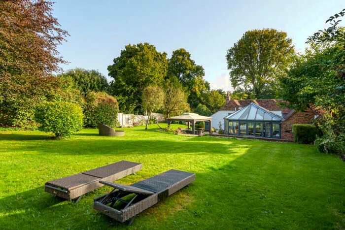 4 Bedroom Detached House To Rent In Bramdean Alresford, SO24