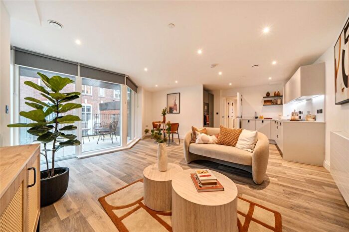 2 Bedroom Apartment For Sale In Tweedy Road, Bromley, BR1