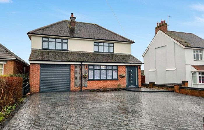 4 Bedroom Detached House For Sale In Barton Road, Barlestone, CV13