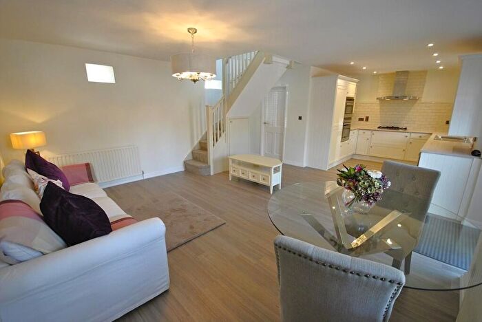 2 Bedroom Flat To Rent In Sunderland Farm Close, Doncaster, DN11