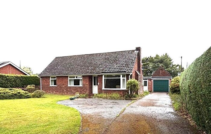 2 Bedroom Detached Bungalow For Sale In Tunneys Lane, Ditchingham, Bungay, Norfolk, NR35
