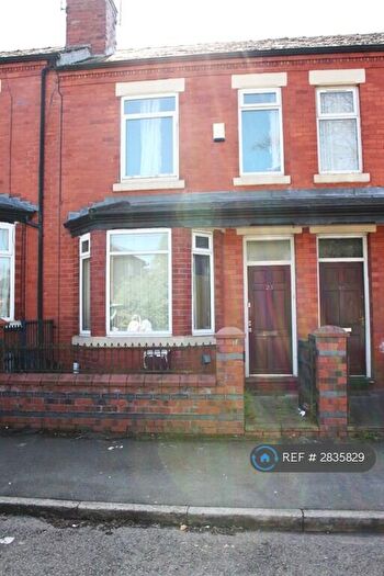3 Bedroom Terraced House To Rent In New Cross Street, Salford, M5