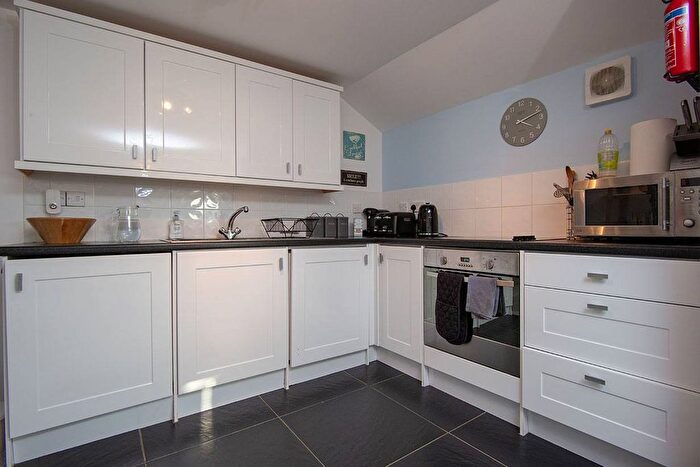 2 Bedroom Flat To Rent In Commercial Road, Mousehole, TR19