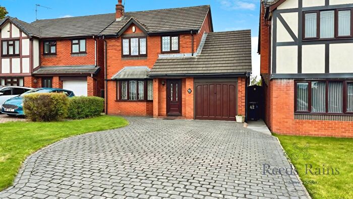 3 Bedroom Detached House For Sale In Lancaster Road, Newcastle, Staffordshire, ST5