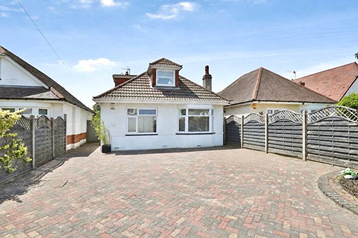 5 Bedroom Bungalow For Sale In Wynford Road, Muscliff, Bournemouth, Dorset, BH9