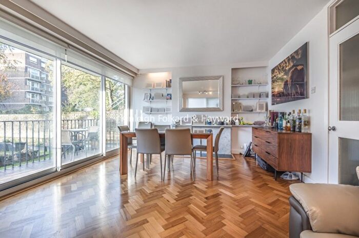 2 Bedroom Flat For Sale In Haverstock Hill, Belsize Park, London, NW3