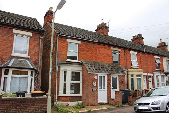 3 Bedroom Terraced House To Rent In College Road, Bedford, MK42