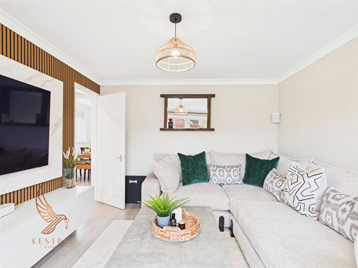 3 Bedroom Semi Detached House For Sale In Cottam Croft, Hemsworth, Pontefract, WF9