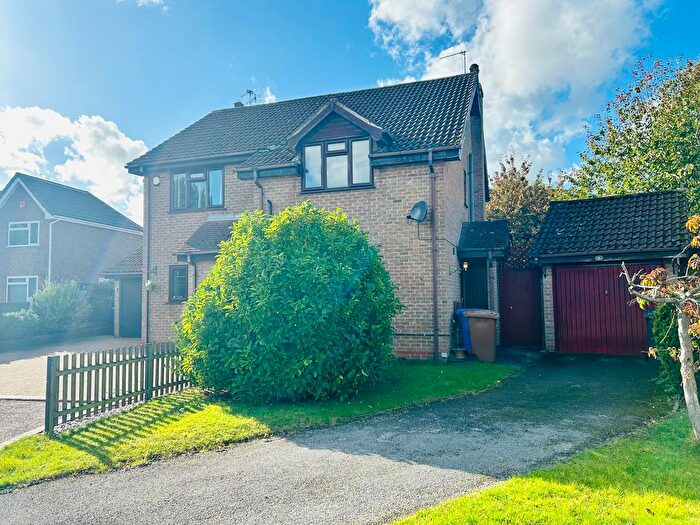 3 Bedroom Semi-Detached House To Rent In Timsbury Court, Oakwood, Derby, DE21