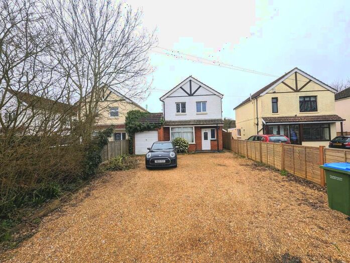 4 Bedroom Detached House To Rent In Segensworth Road, Locks Heath, PO15