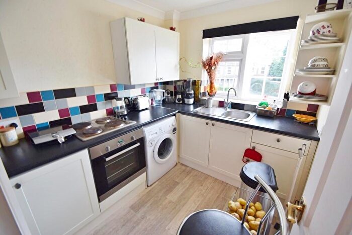 1 Bedroom Apartment To Rent In Arborfield Close, Slough, Berkshire, SL1