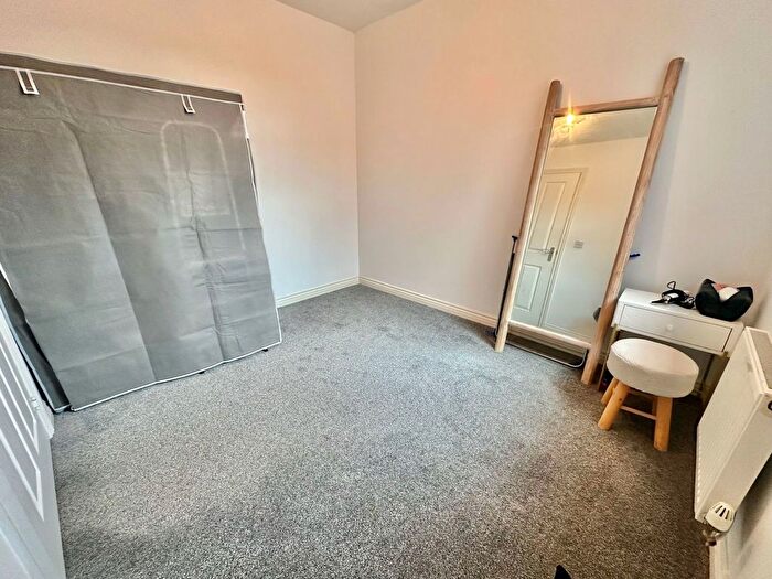 2 Bedroom Flat For Sale In Goodrich Mews, Dudley, DY3
