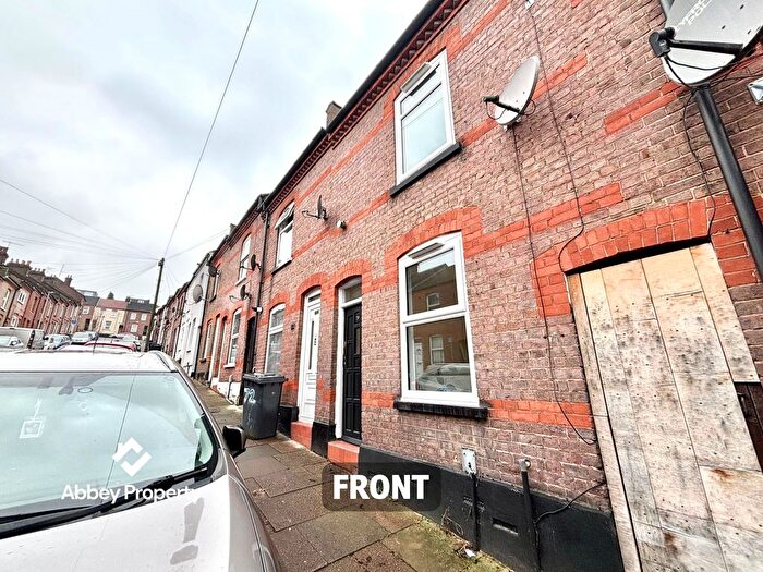 2 Bedroom Terraced House To Rent In Cambridge Street, Luton, LU1