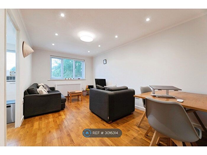 1 Bedroom Flat To Rent In Noel Baker Court, London, E11