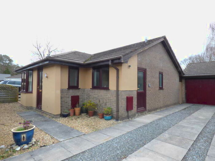 2 Bedroom Detached Bungalow To Rent In Shapley Way, Liverton, TQ12