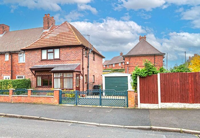3 Bedroom End Terrace House For Sale In Bond Street, Staveley, S43